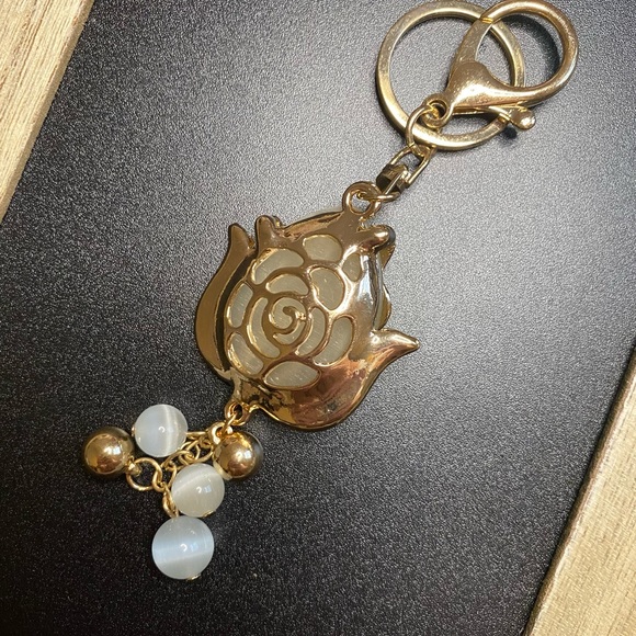 flower keychain bag charm - Picture 4 of 4